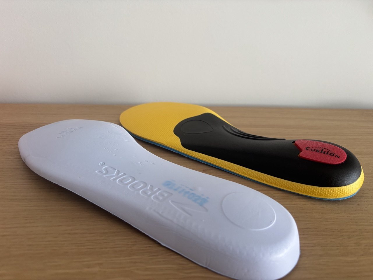 Side profile of VALSOLE Heavy Duty insoles showing the raised support structure.